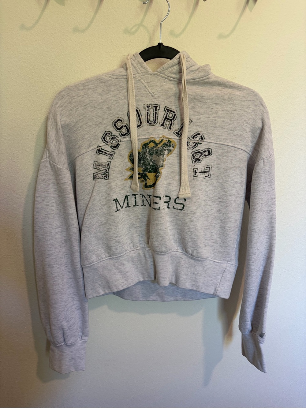 Light Heathered Gray Cropped Sweatshirt - Missouri S&T Miners